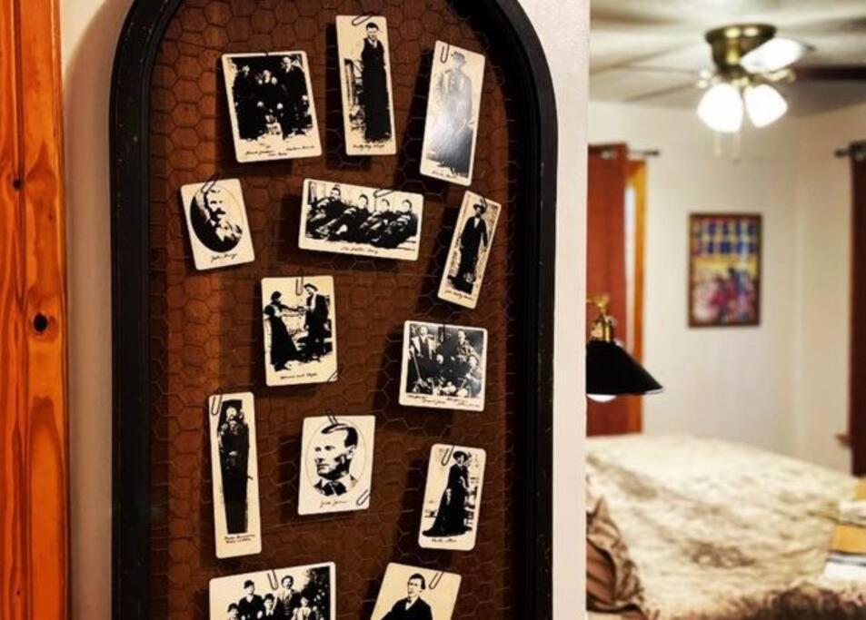 The Hideaway At Bear Mountain Log Cabins Eureka Springs Eksteriør bilde